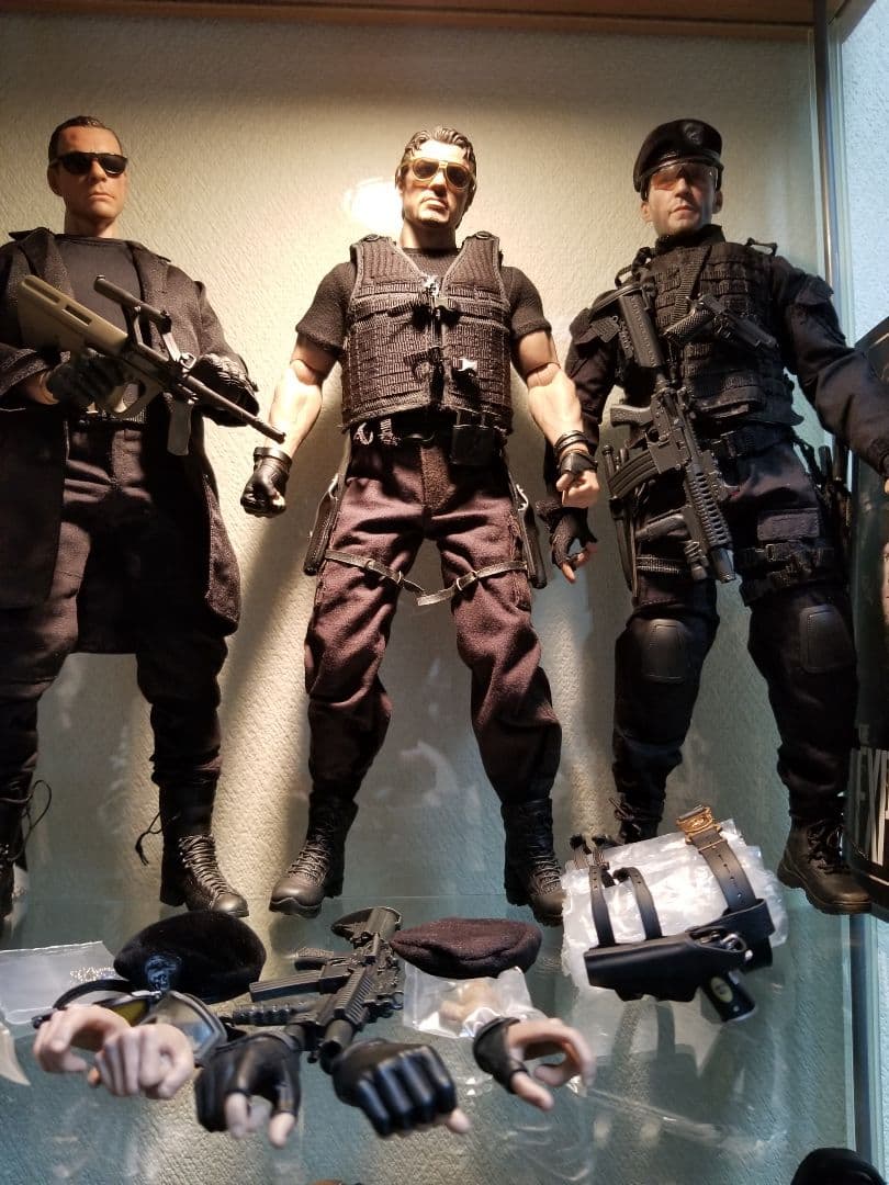 1/6 フィギュア映画「エクスペンダブルズ」バーニー ロス ホットトイズ