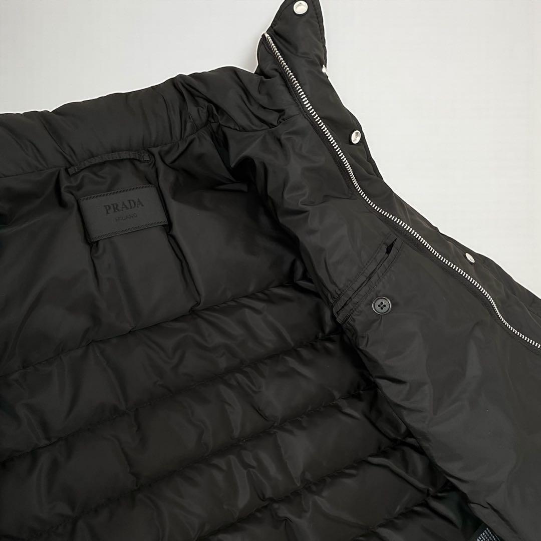 PRADA プラダ ジップアップ ダウンジャケット 三角ロゴプレート