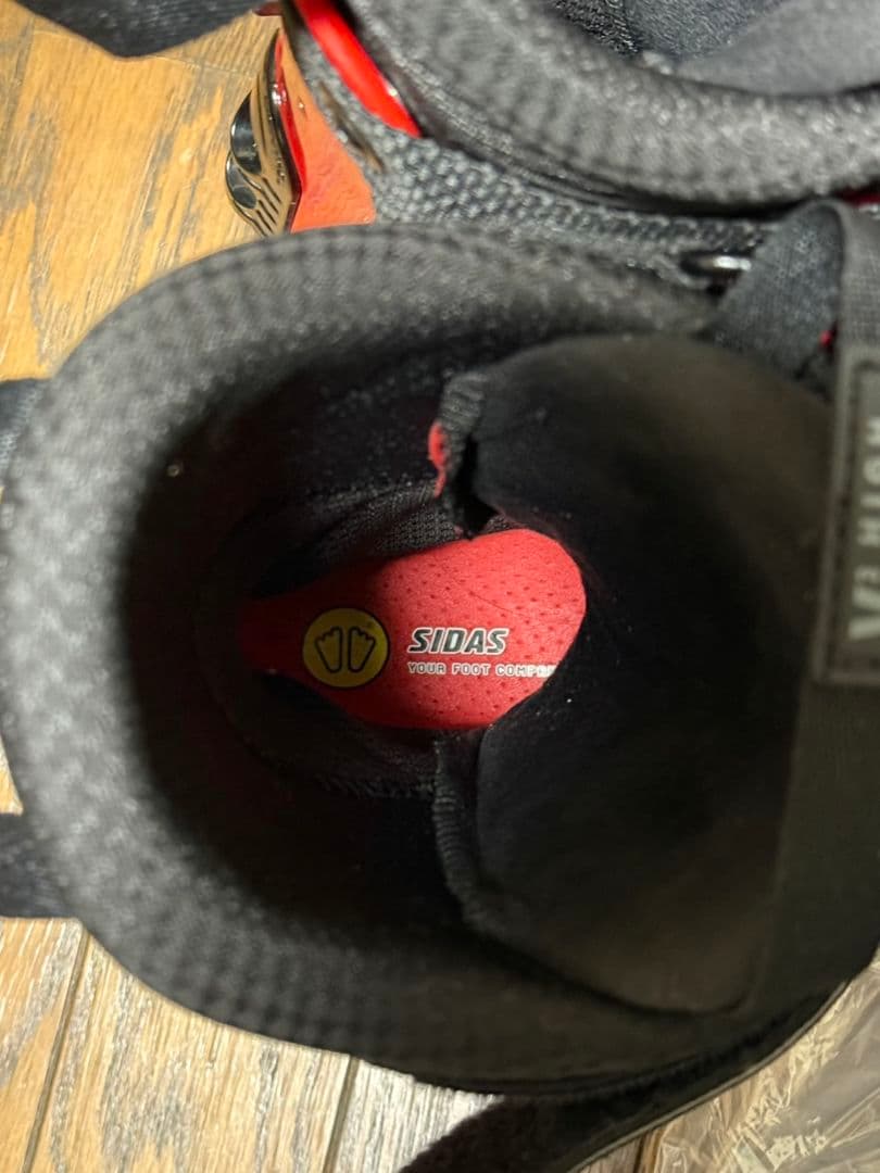 ATOMIC REDSTER sti110 24-25シーズンモデルスキーブーツ