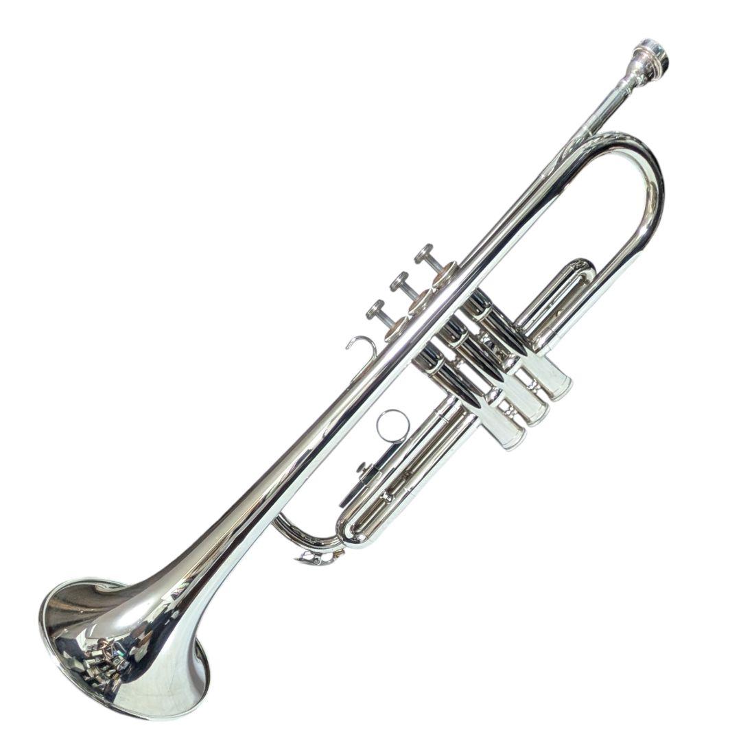 美品 ヤマハ トランペット YTR-136 シルバー マウスピース付