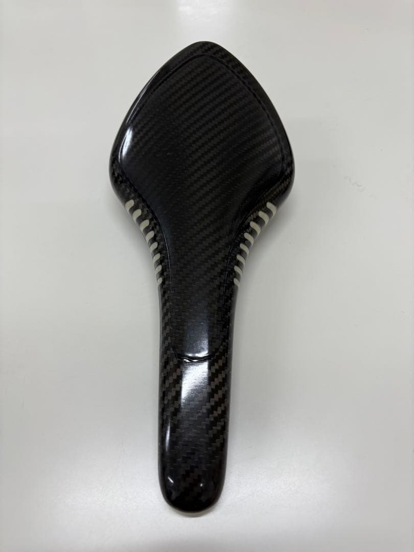 【状態良】 Arione k:1 フルカーボンサドル