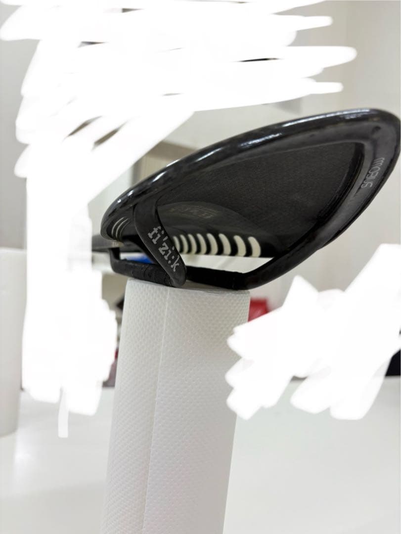 【状態良】 Arione k:1 フルカーボンサドル