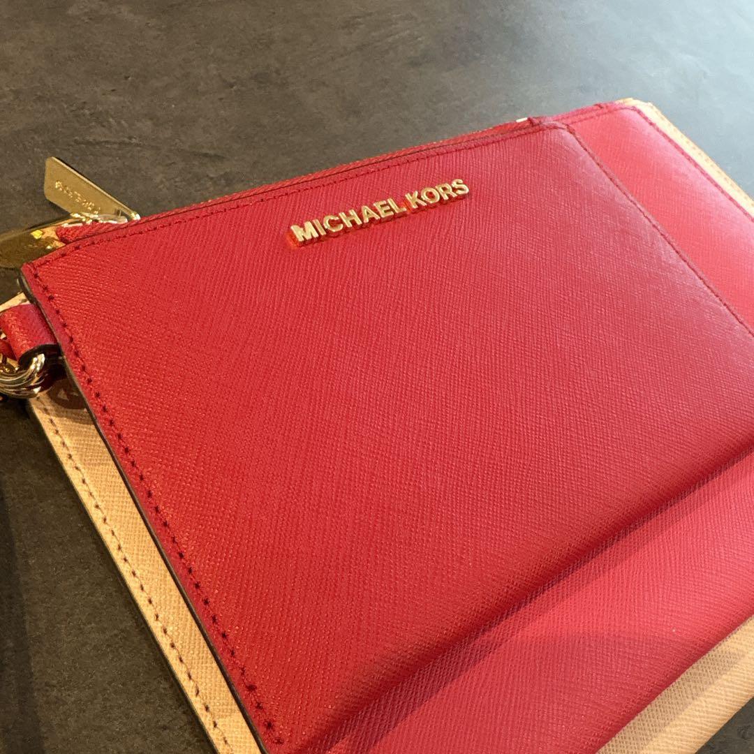 新品タグ付き】定価の1/5の値段！MICHAEL KORS ポーチ 3点セット KORS