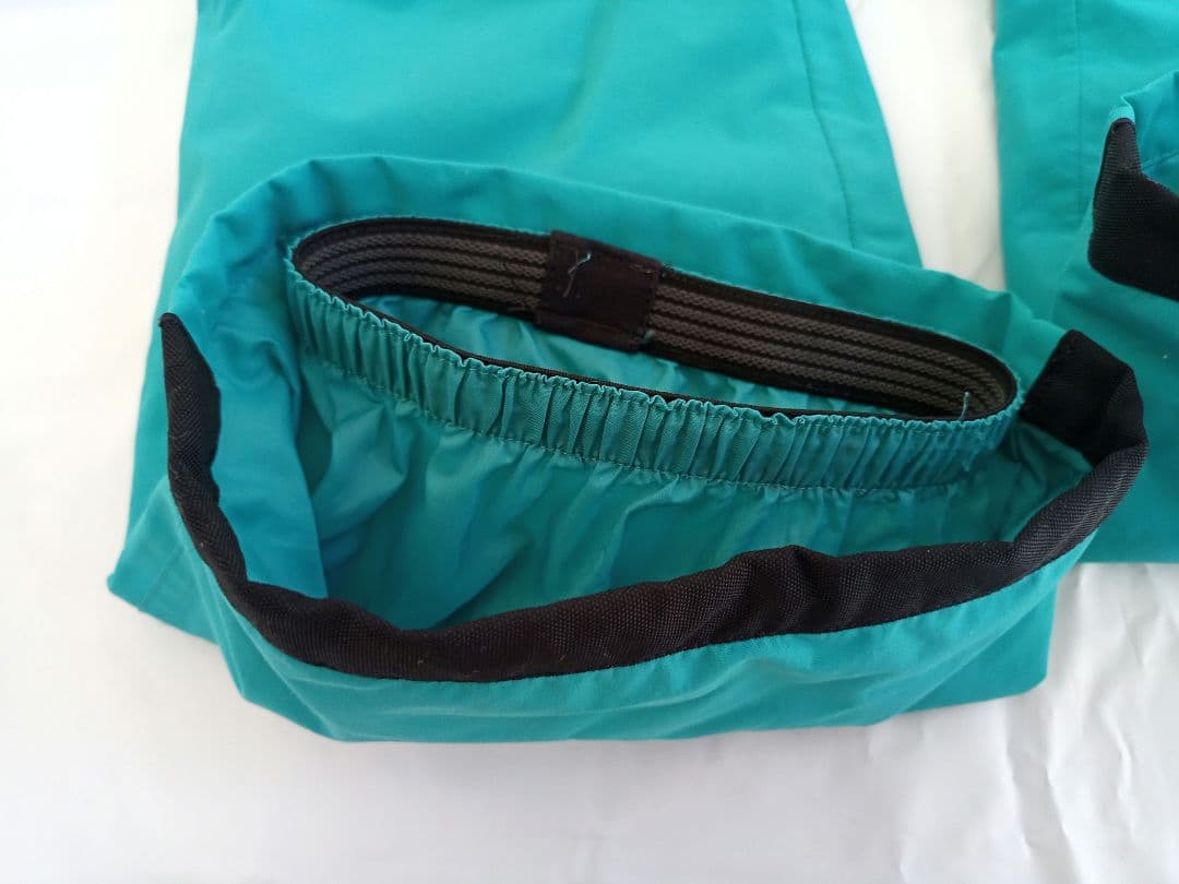 BURTON　バートン　スノーボードウェア　上下セット　キッズМサイズ　140