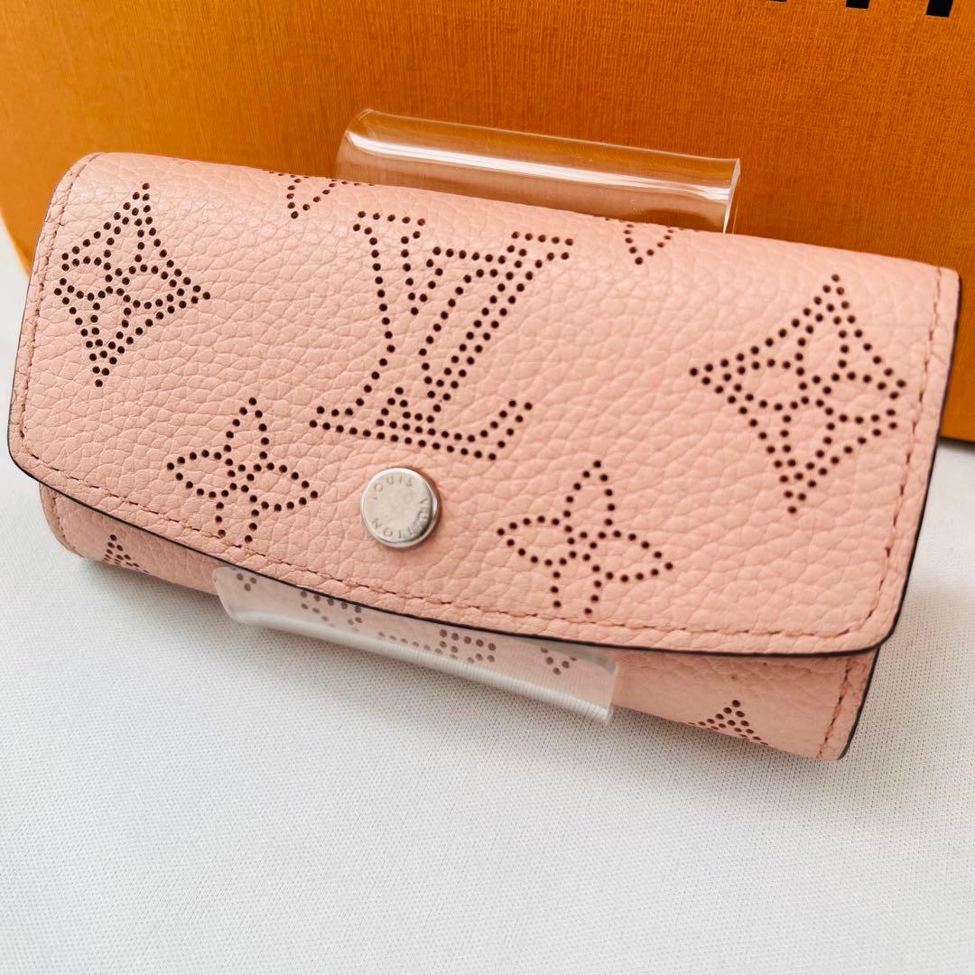 【極美品】ルイヴィトン マヒナ ミュルティクレ4 マグノリアピンク M64056