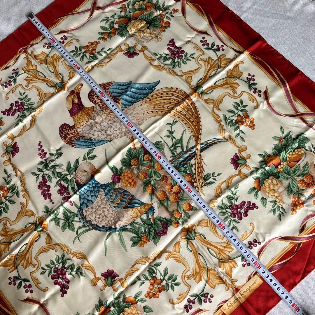 Sakado Express様 サルヴァトーレフェラガモ スカーフ ヴィンテージ