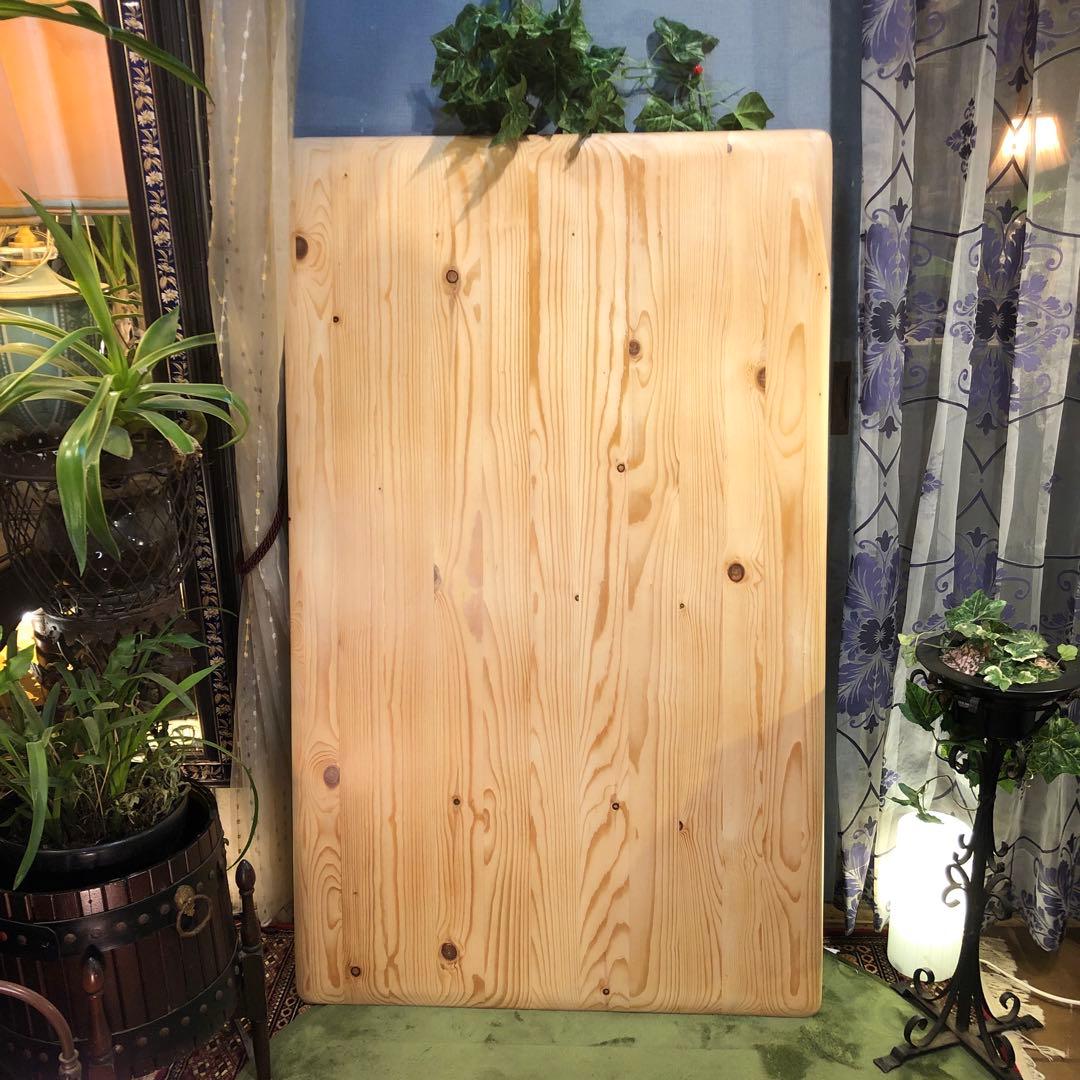 オイルフィニッシュ　リビングでもダイニングでも使えるテーブル