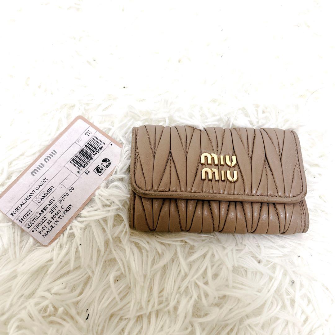 現行✨新型✨ミュウミュウ キーケース マテラッセ ピンク ギャラン