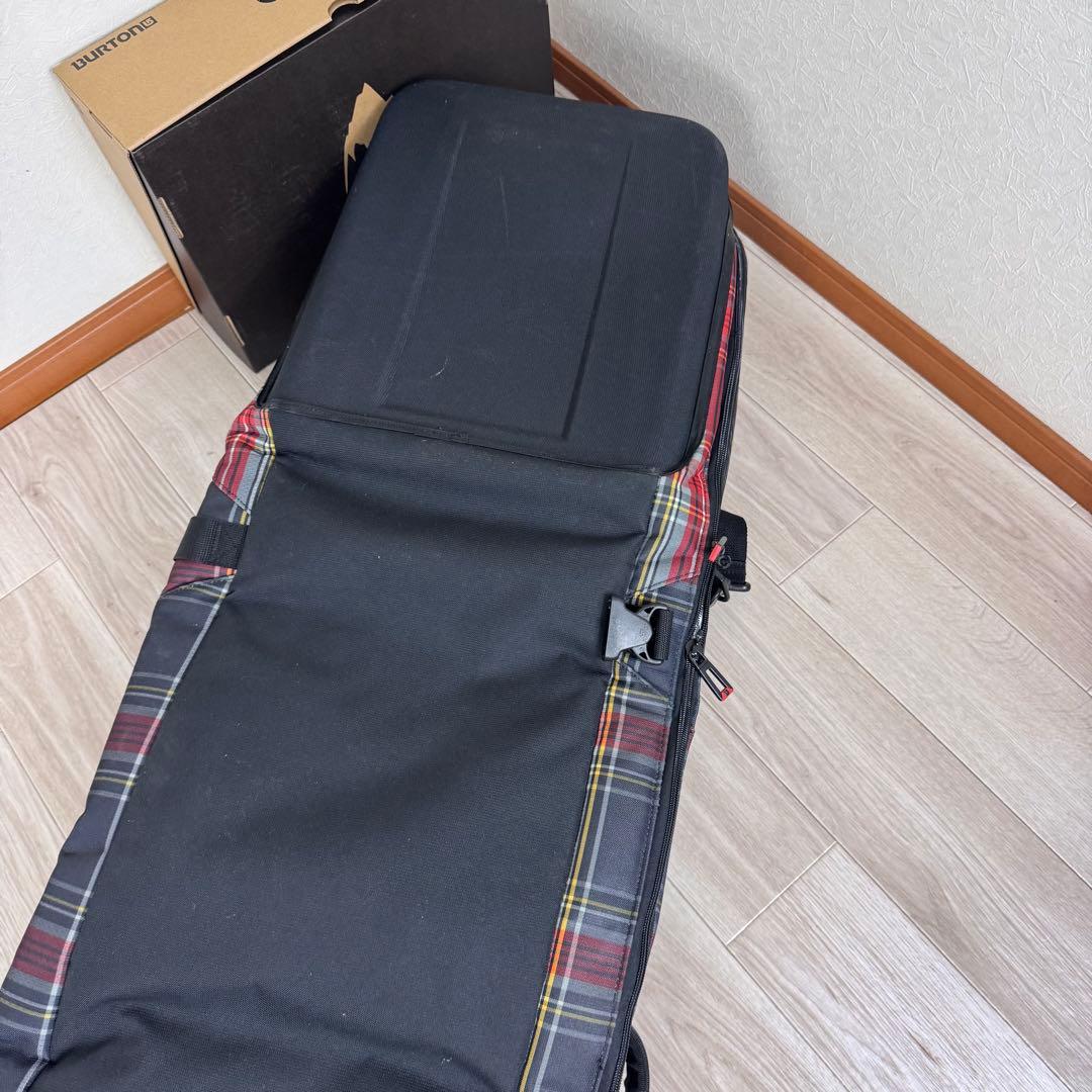 Burton キャスター付きケース チェック柄