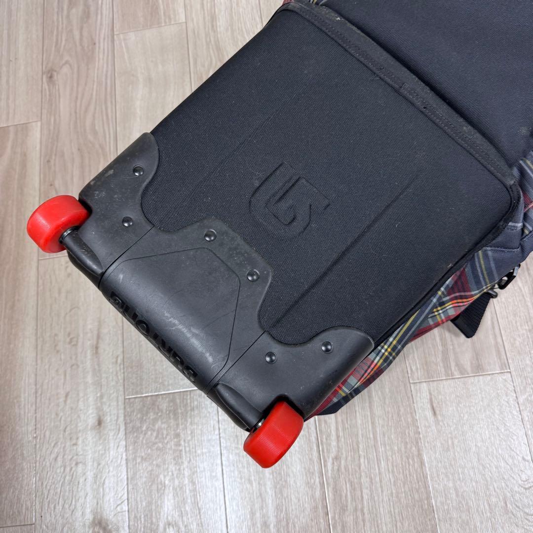 Burton キャスター付きケース チェック柄