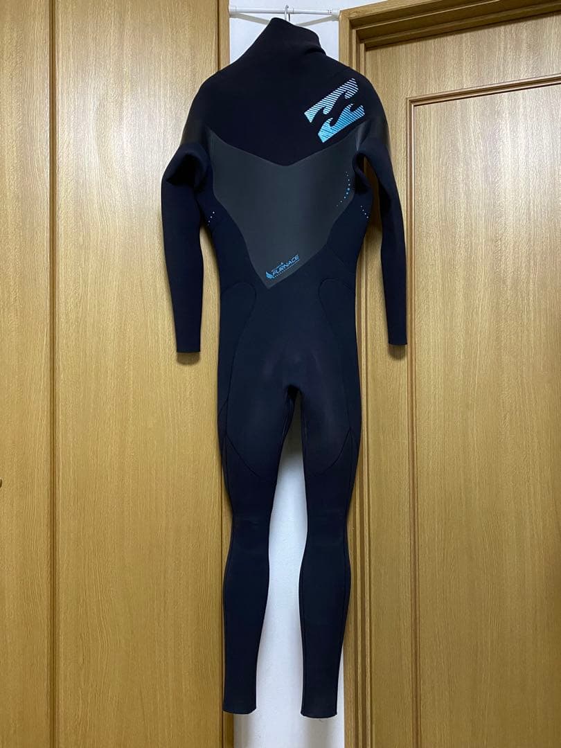 ★裏起毛で暖か【Billabong 】メンズ用５×３ｍｍセミドライフルスーツ