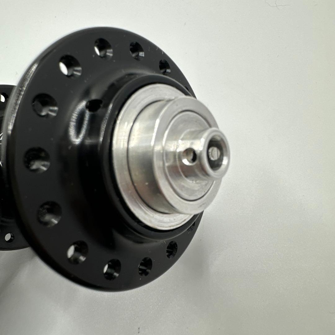 WHITE INDUSTRIES CLD フロントハブ 32H ブラック