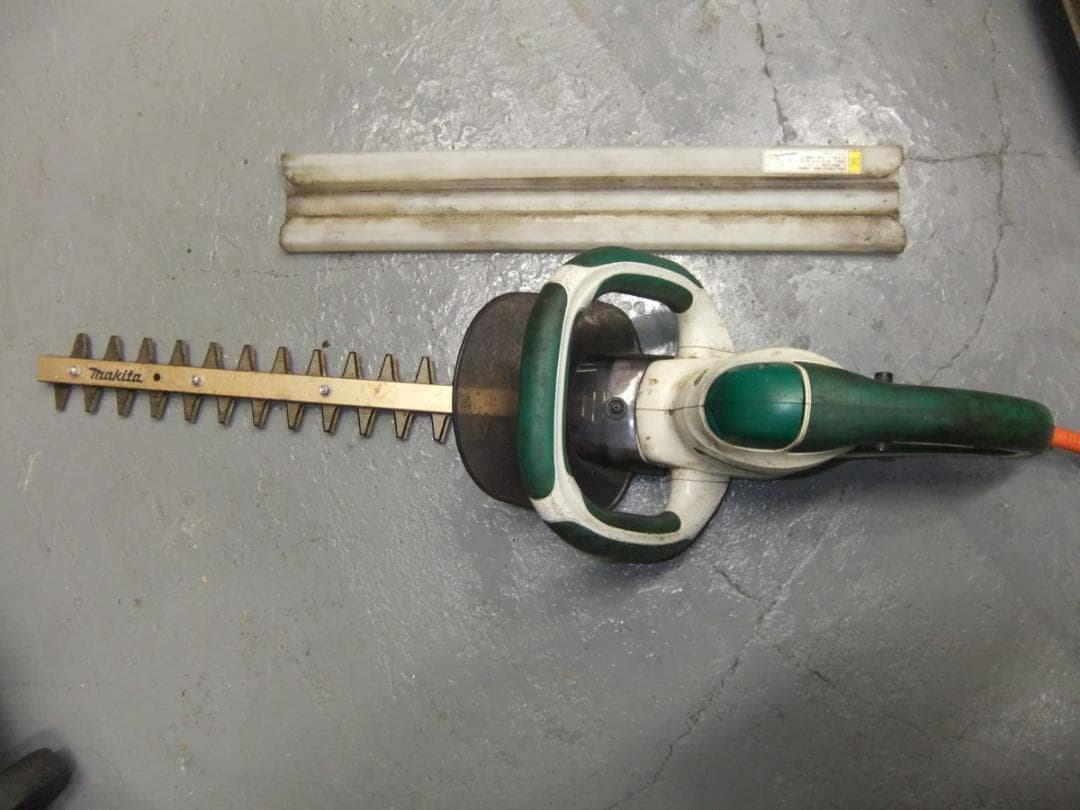 生垣バリカン】 100V makita 400mm モデル MUH406