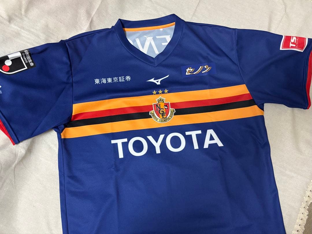 2019年 名古屋グランパス レプリカユニフォーム ランゲラック選手01