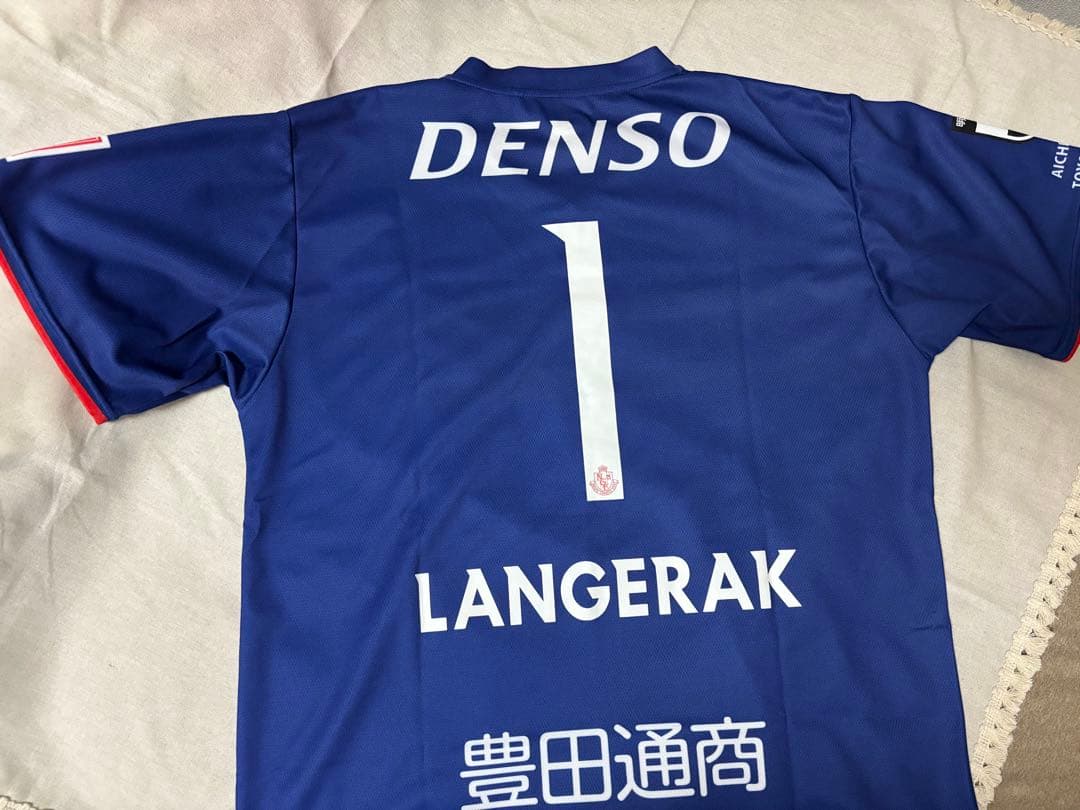 2019年 名古屋グランパス レプリカユニフォーム ランゲラック選手01