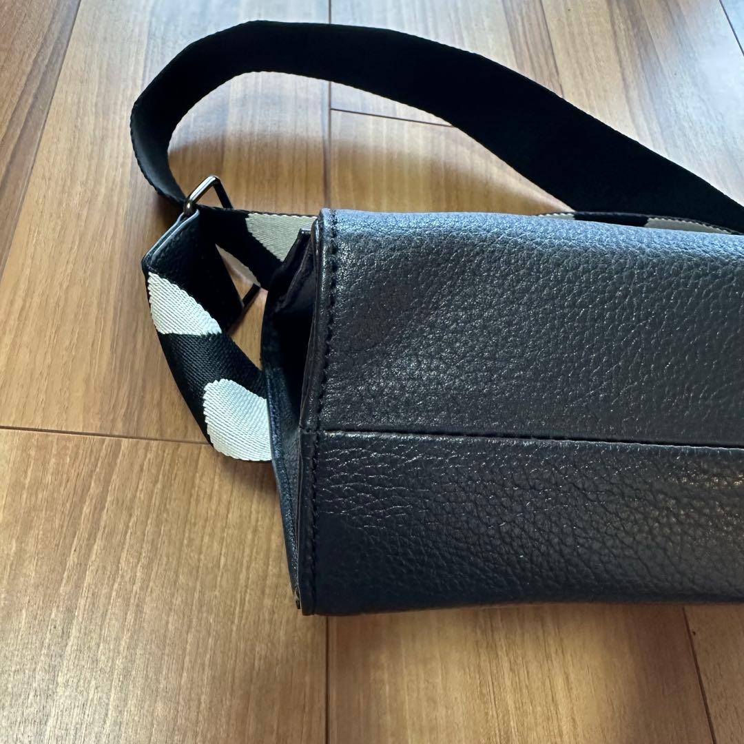 あめ　ear PAPPILLONNER 柄ワイドテープショルダーバッグ