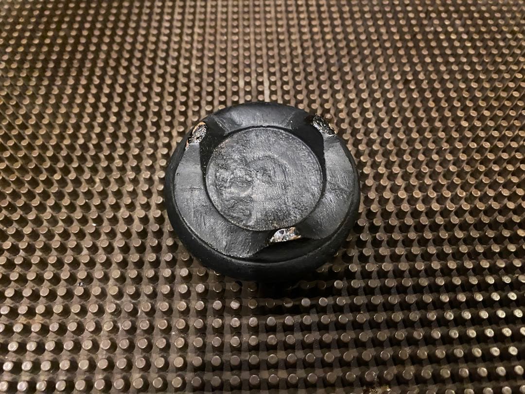 染付水滴・筆置き一体型　鑑賞台付　　一輪挿し　茶器小物　ヴィンテージ　　レア