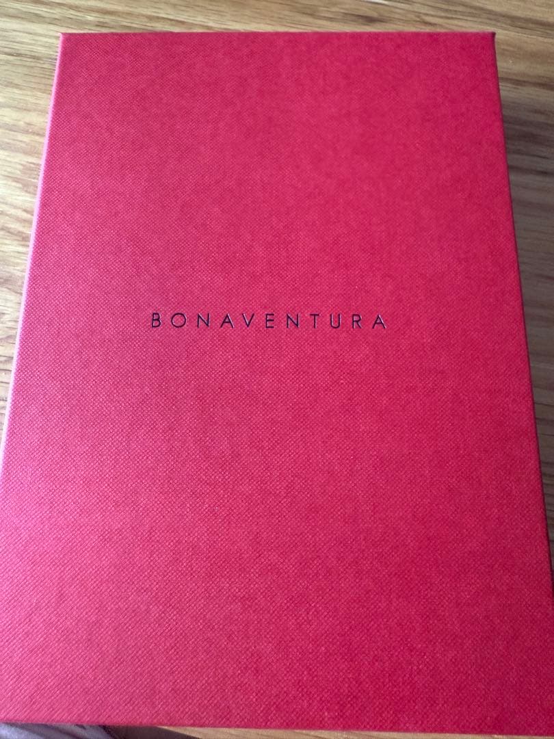 ボナベンチュラ iPhone16proケース　アネモネパープル