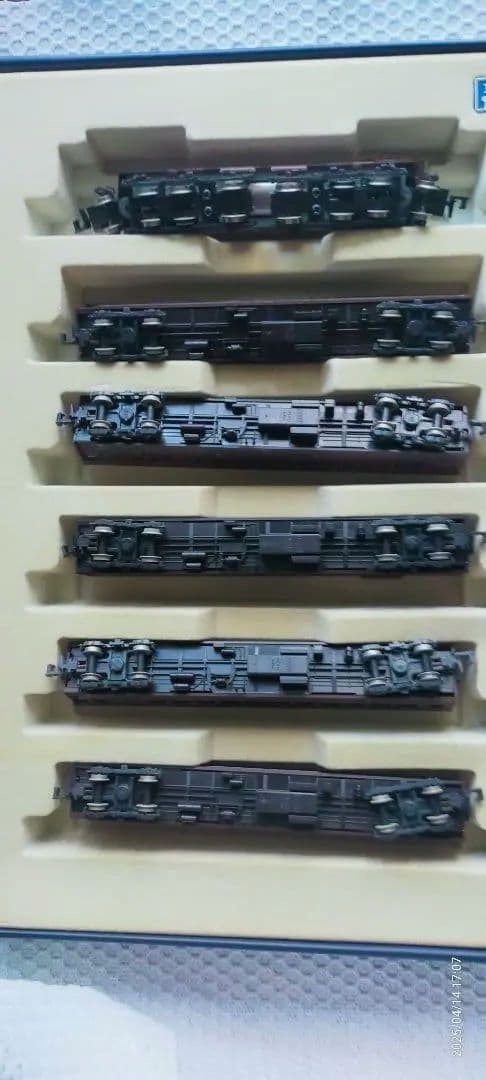 エンドウ製EF16電機機関車と旧形客車5両セット