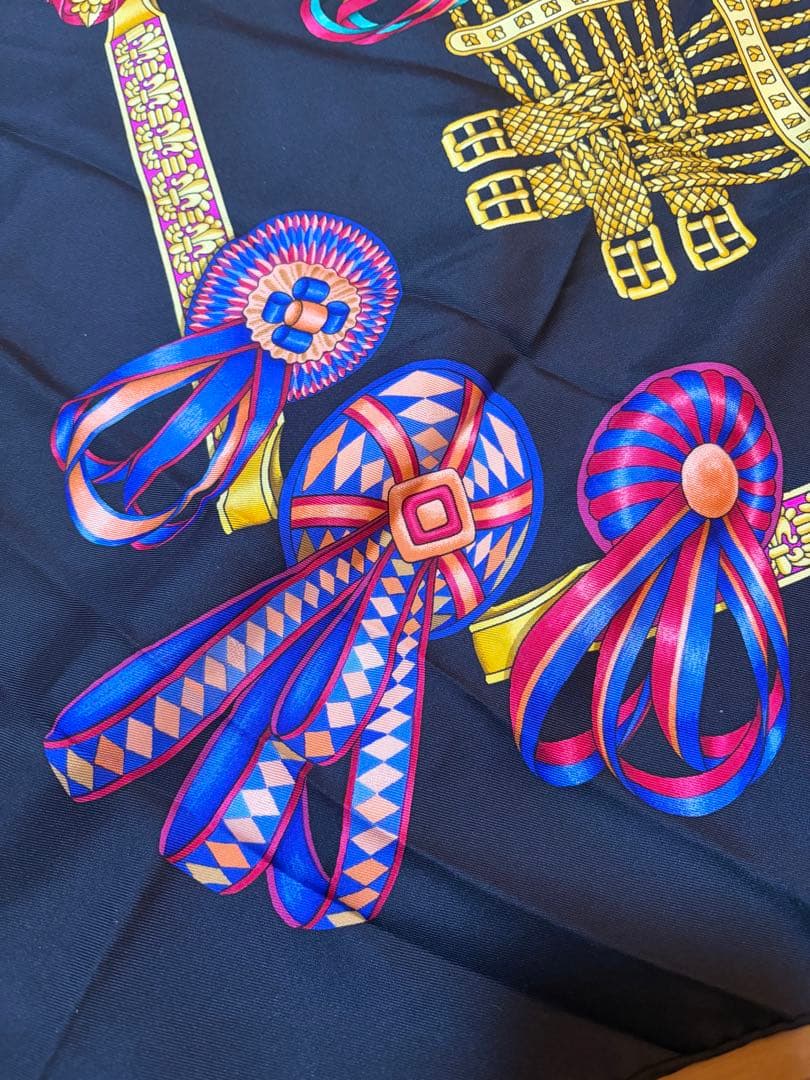 HERMÈS 【馬のリボン】シルクスカーフ ブラック