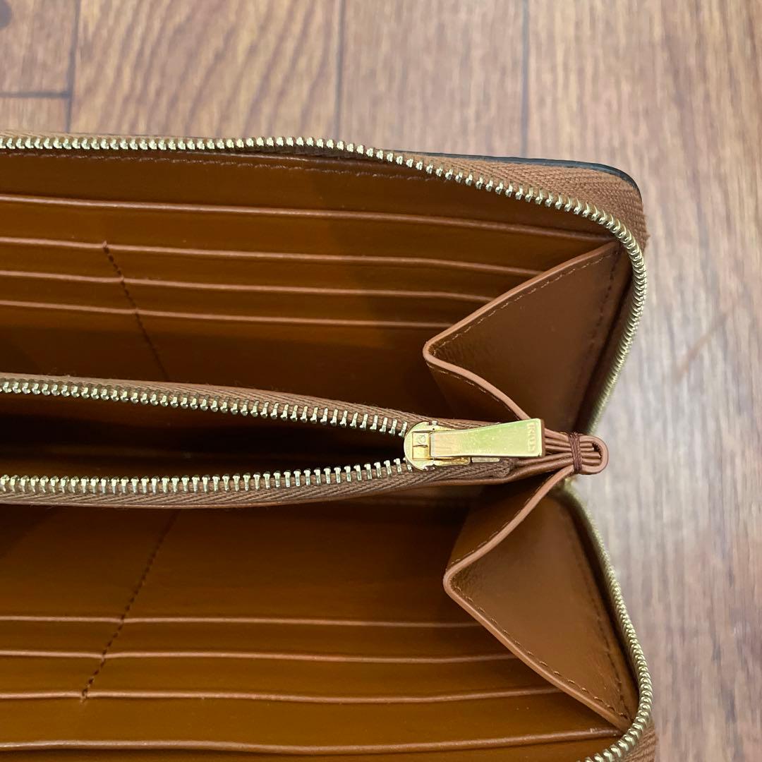 セリーヌ　長財布