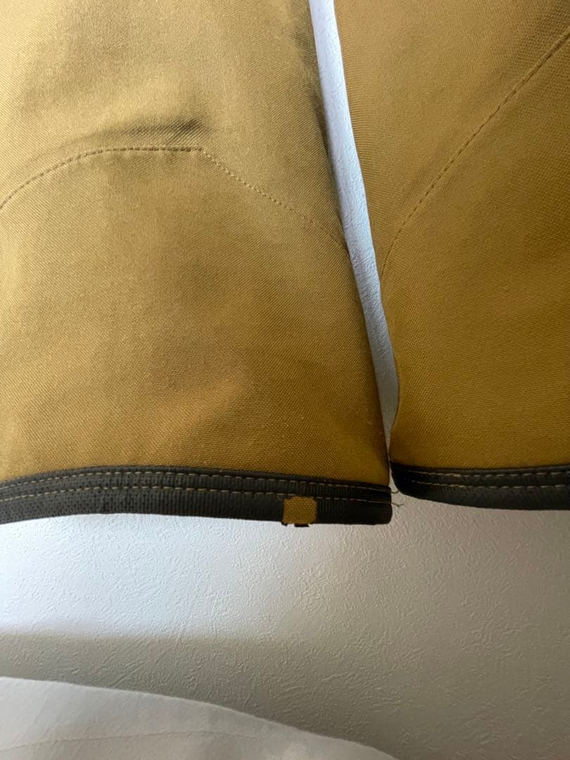 め*ん様 VOLCOM スノーボードウェア ベージュ オーバーオール ビブパンツ