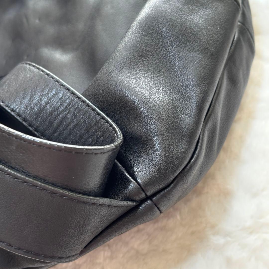 カワカワ リュック レザー 革 ブラック 黒 リュック がま口 バックパック