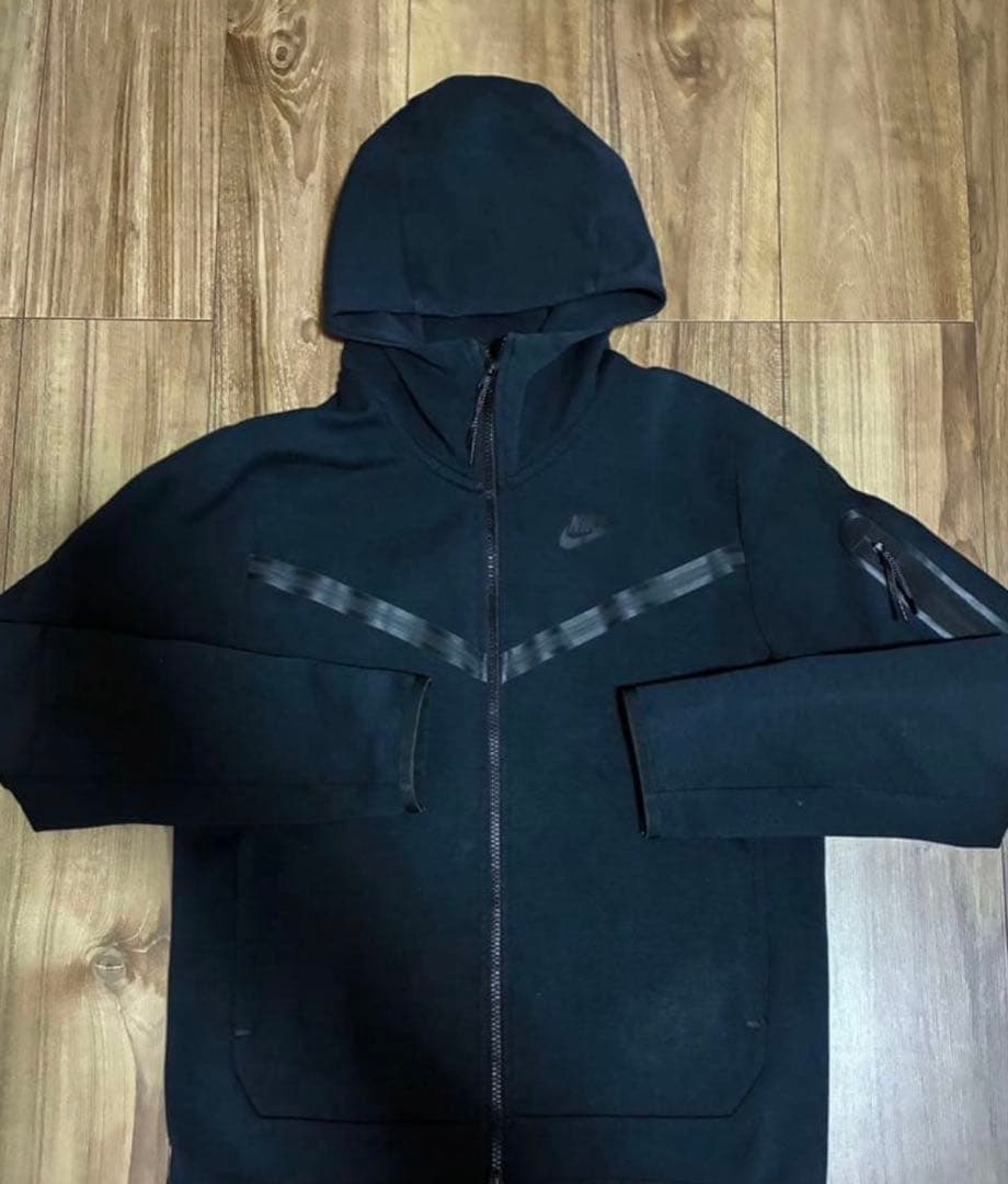 NIKE テックフリース　ブラック　ナイキテックフリース　UK 確実正規品