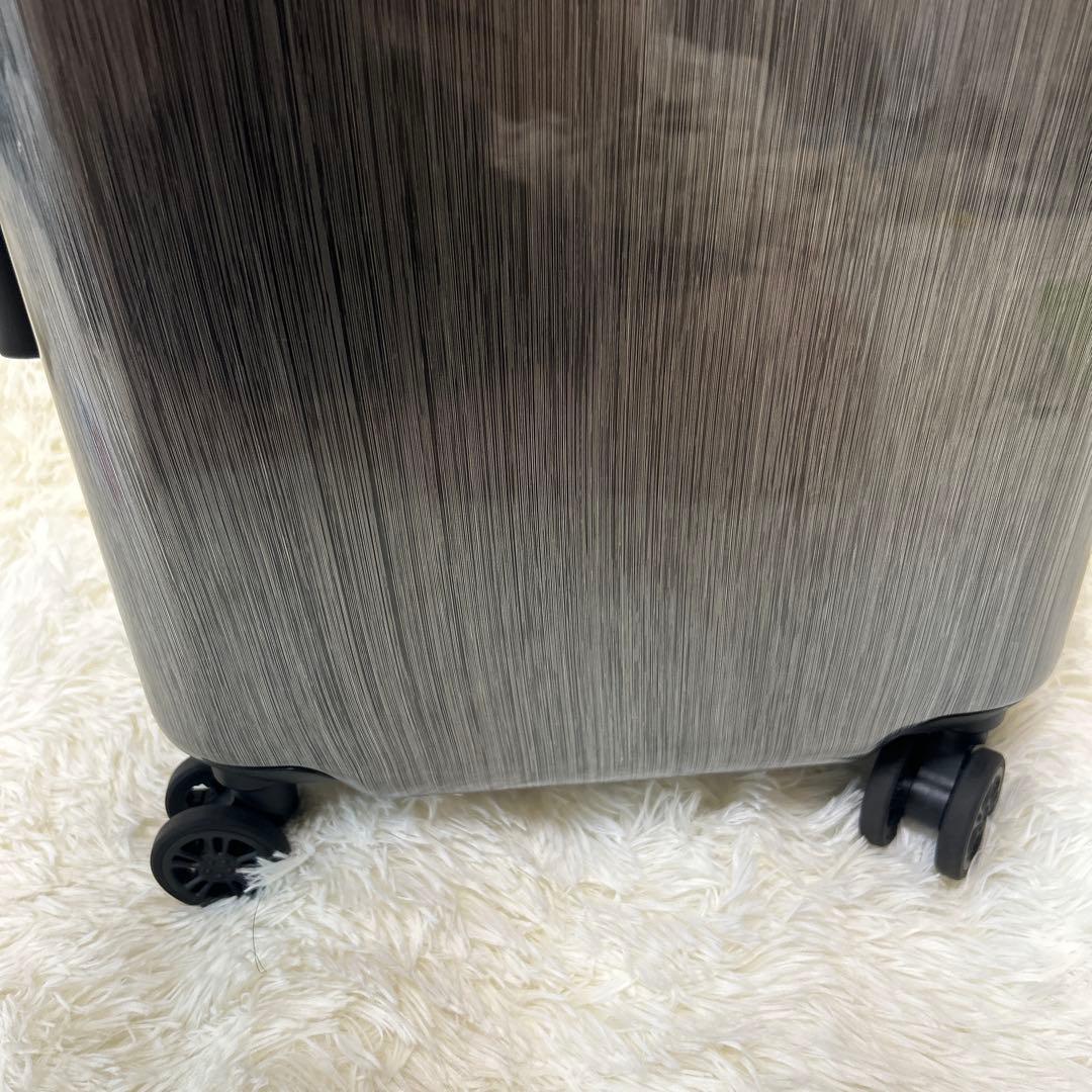 【極美品】ACE　ボルケーノ　32リットル　4輪 ブラック　ポリカーボネート