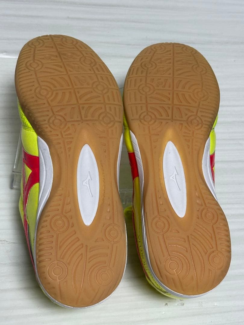 Mizuno Morelia フットサル　イエロー/レッド　26.0cm