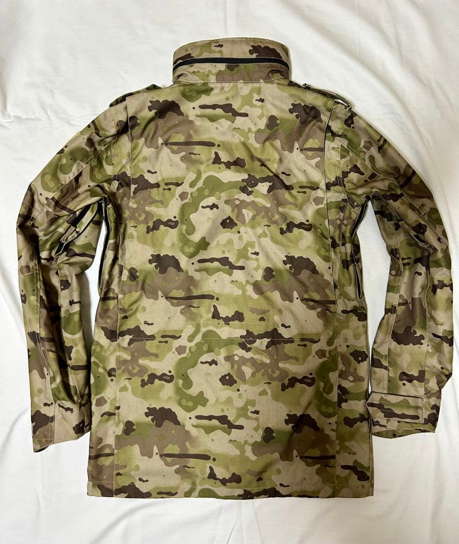 【Burton×Undefeated×Alpha スノーボードウェア