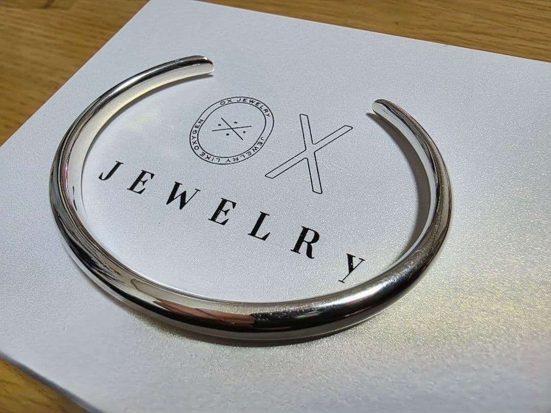 アクセサリー OX JEWELRy Silver Curve Bangle