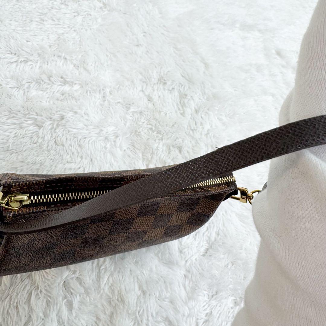 美品 ルイヴィトン トゥルースメイクアップ ダミエ N51982 保存袋付