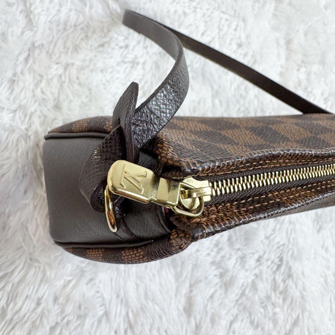 美品 ルイヴィトン トゥルースメイクアップ ダミエ N51982 保存袋付