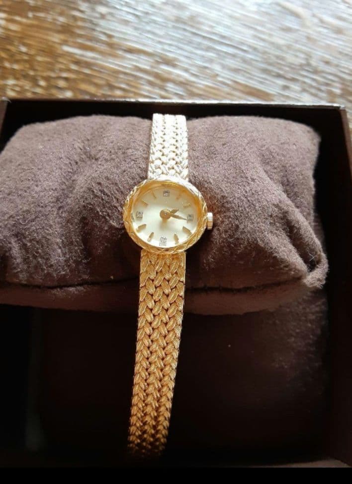 agete　ジュエリーウォッチ