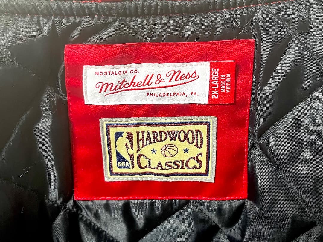 【希少 Big ロゴ】ミッチェル アンド ネス NBAブルズ スタジャン
