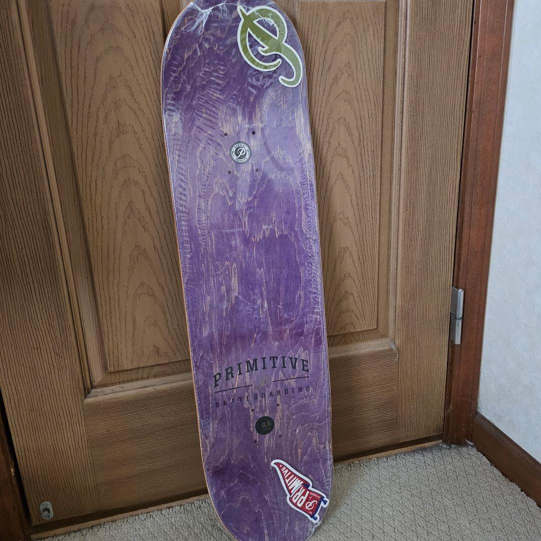 未使用primitive プリミティブ スケートボード デッキ 8.5 スカル