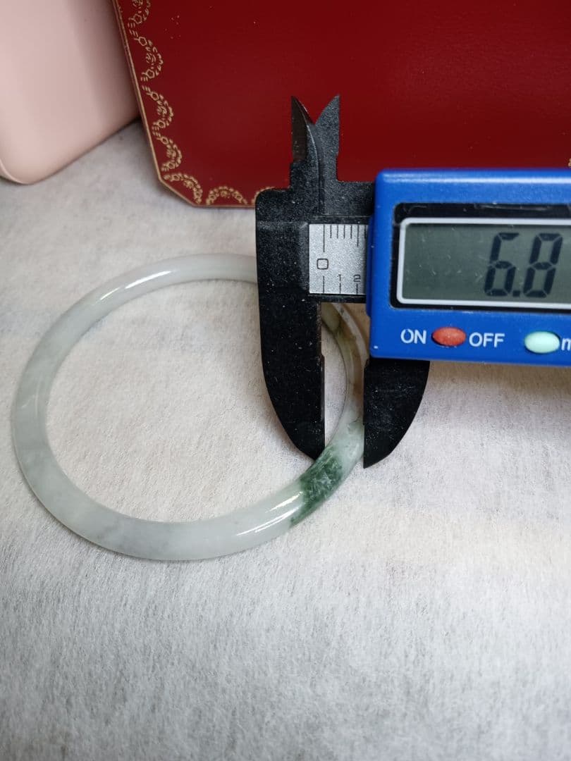 おすすめ✨新品✨天然翡翠✨A貨翡翠バングル 緑と白　無含浸無着色 サイズ58.4