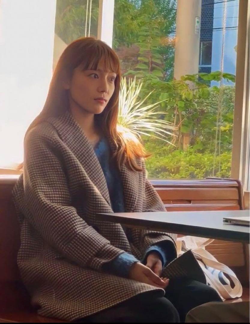 川口春奈（青羽紬）衣装 Mila Owenハーフ丈Aラインコート silent