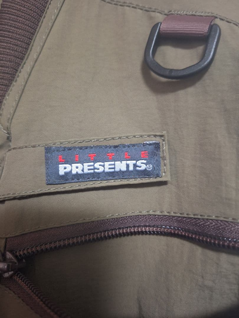 最終値下げ　フィッシングベスト ルアーフライ用 LITTLE PRESENTS