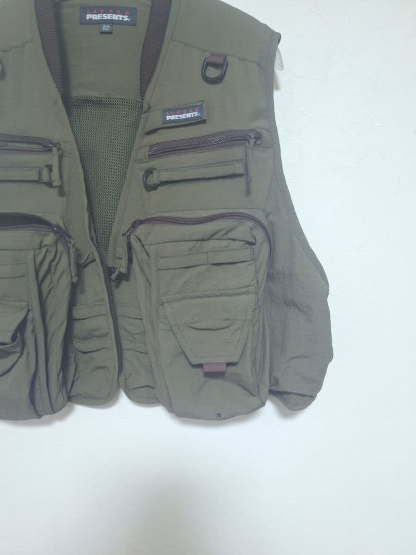 最終値下げ　フィッシングベスト ルアーフライ用 LITTLE PRESENTS