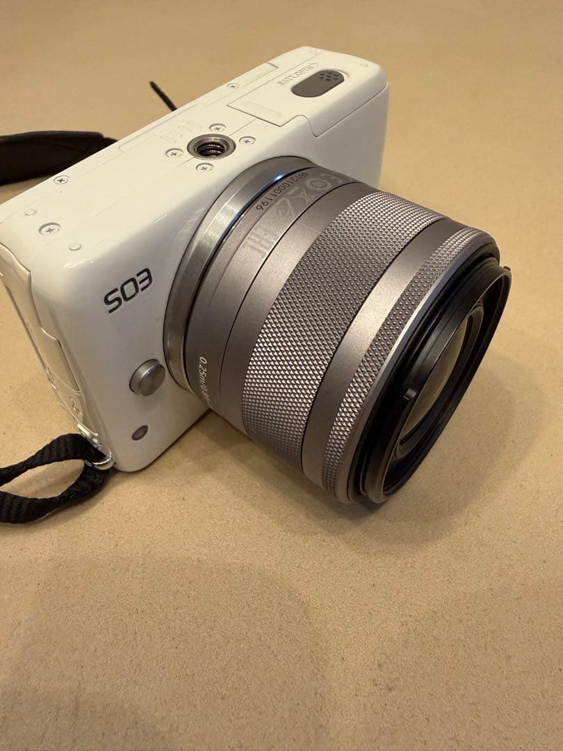 デジタルカメラ Canon eosm10