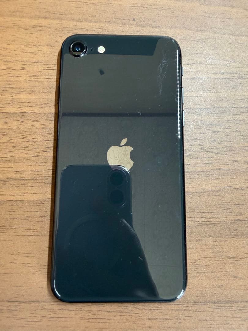 Apple iPhone SE2 ブラック 本体