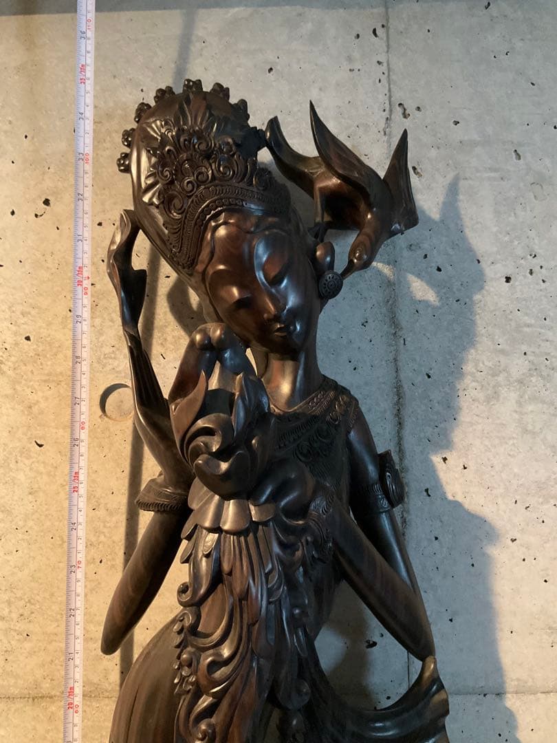 インドネシア　黒檀の置き物