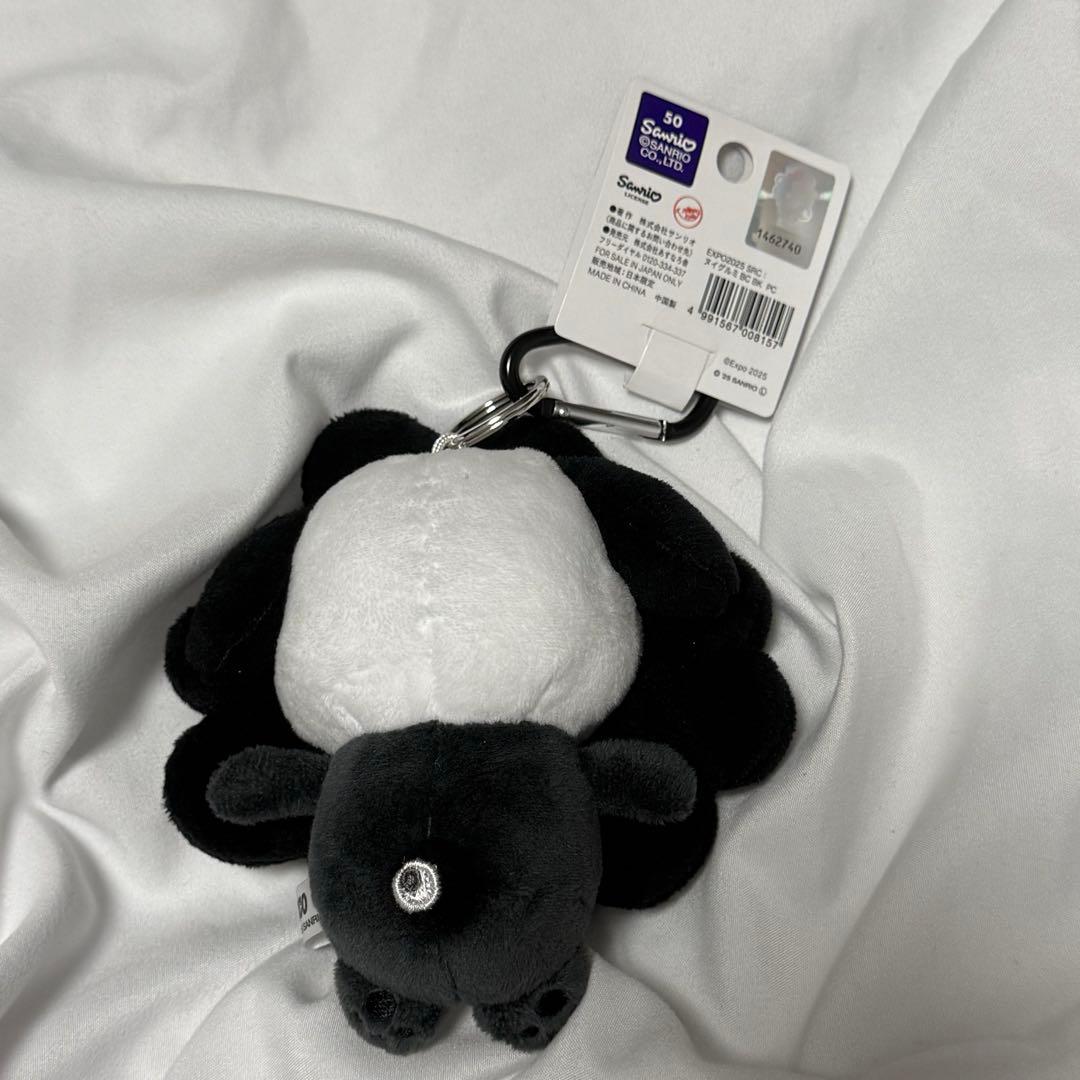サンリオ 黒 ミャクミャク コラボ カラビナ ポチャッコ