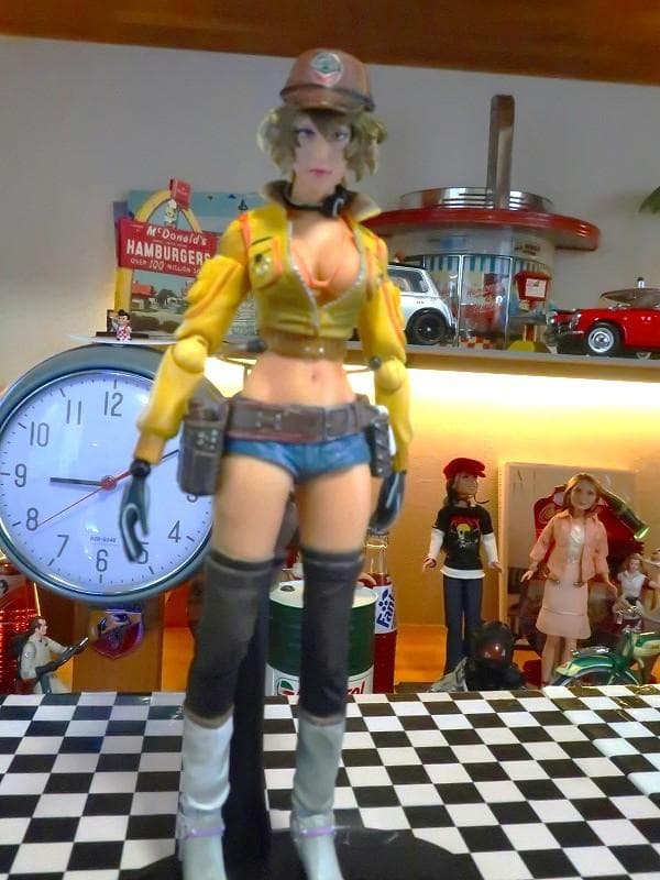 SF メカニックガール フィギュア 工具付 ホットパンツ 美脚 美尻 美胸