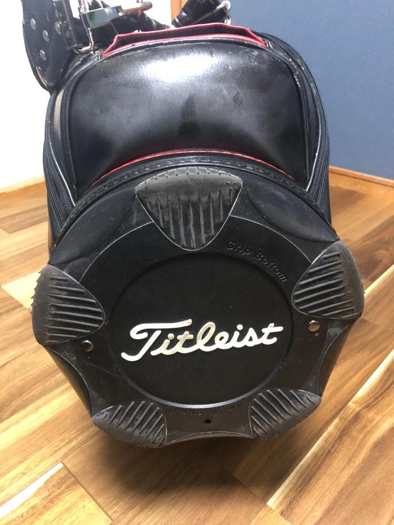 ☆Titleist☆ 9.5型3点式 エナメル キャディバッグ 黒×赤