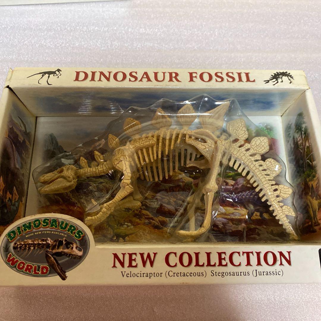 恐竜骨格フィギュア