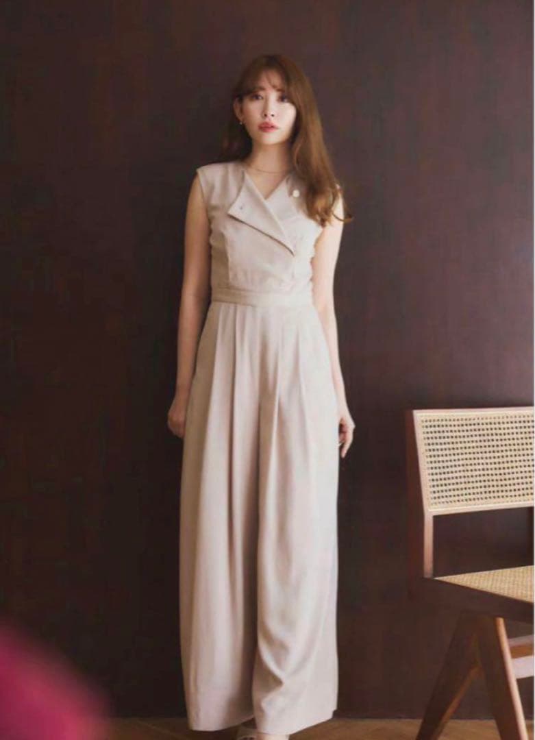 her lip to Two-Way Collar Jumpsuit