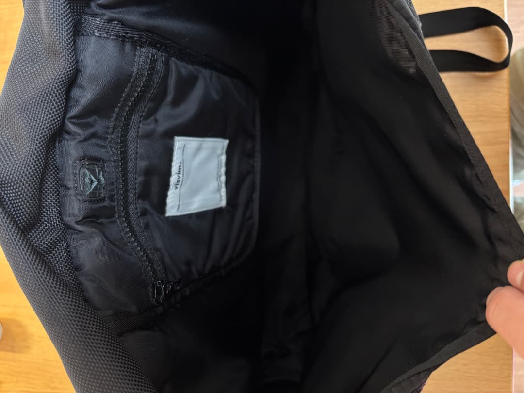 visvim　メッセンジャー　バック